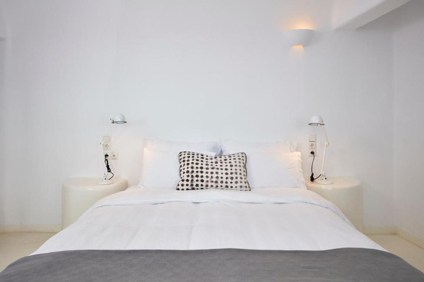 Cliffside-Suites-Room-12