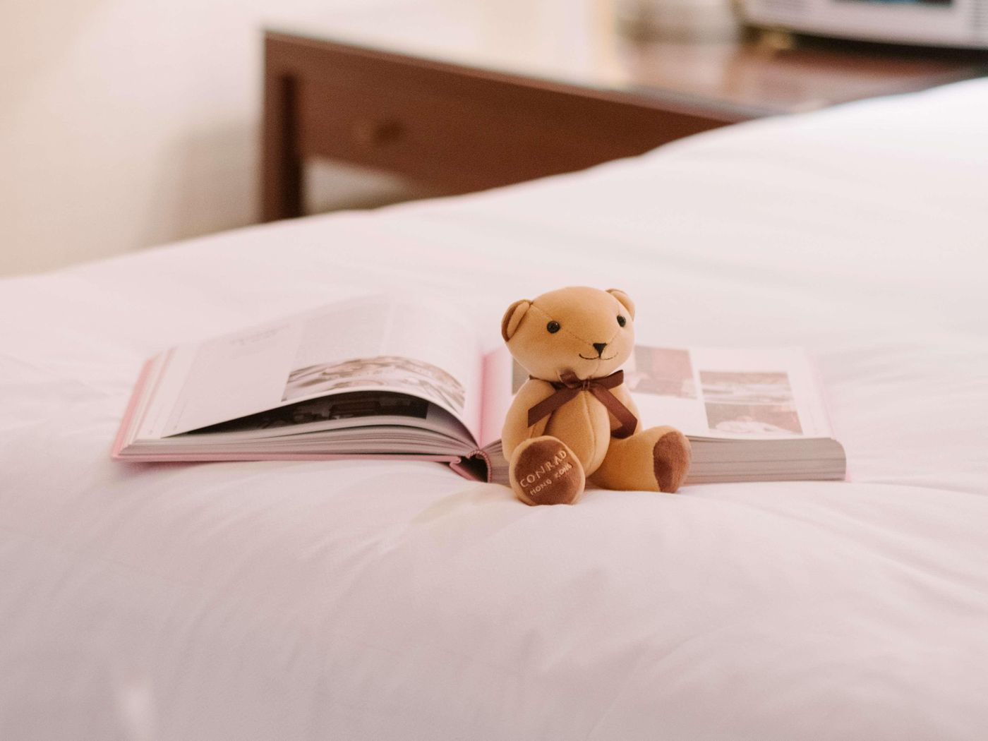 Conrad-Hong-Kong-Room-37