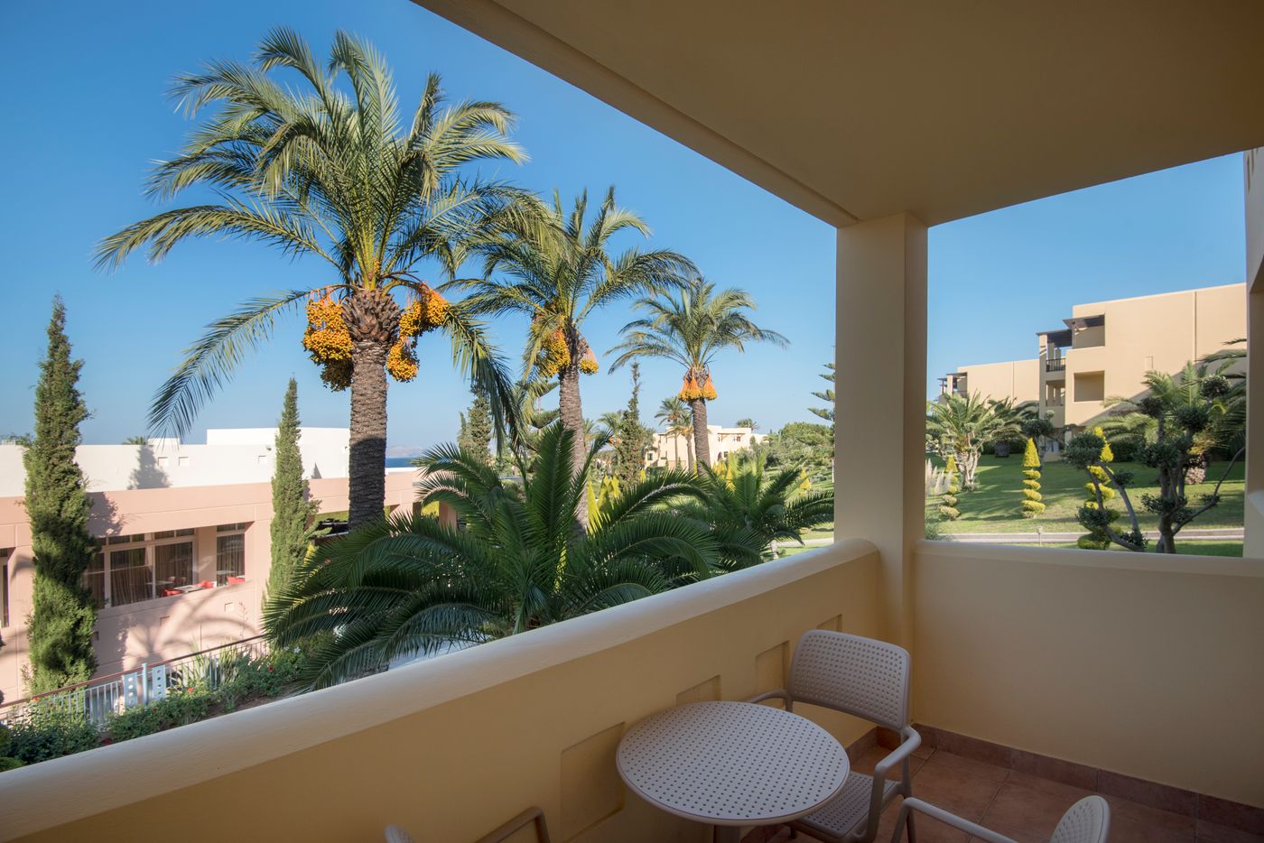 Horizon-Beach-Resort-Room-12