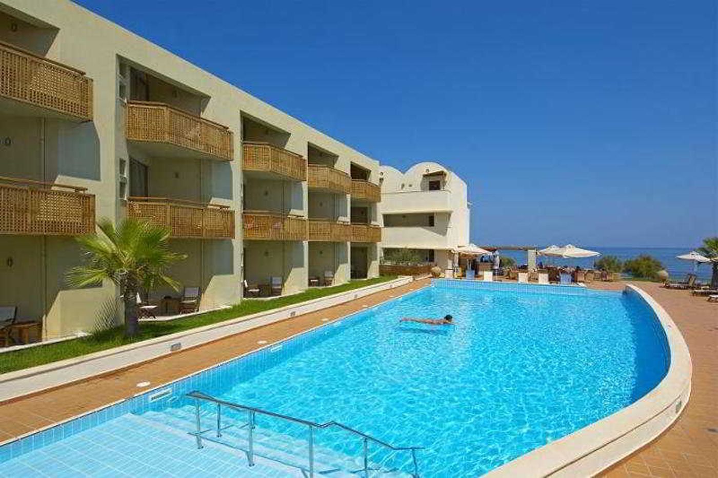 Santa-Marina-Plaza-Pool-5