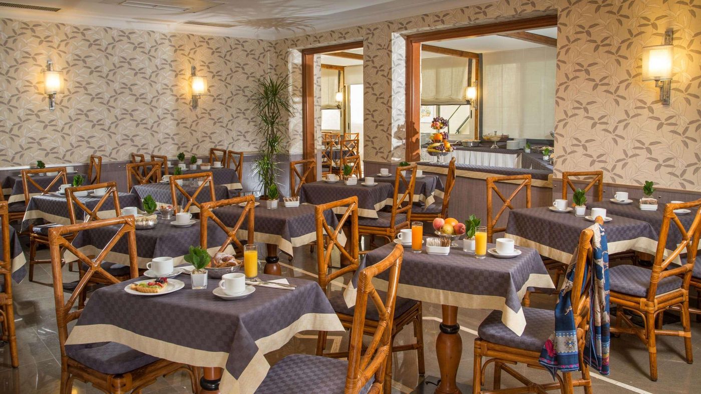 Santa-Costanza-Restaurant-22