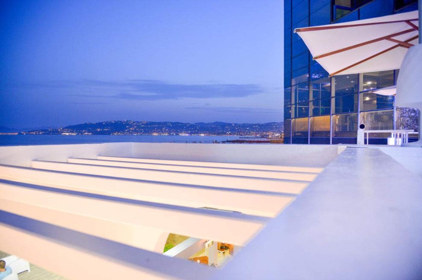 Garden-Beach-Hotel-Terrace-3