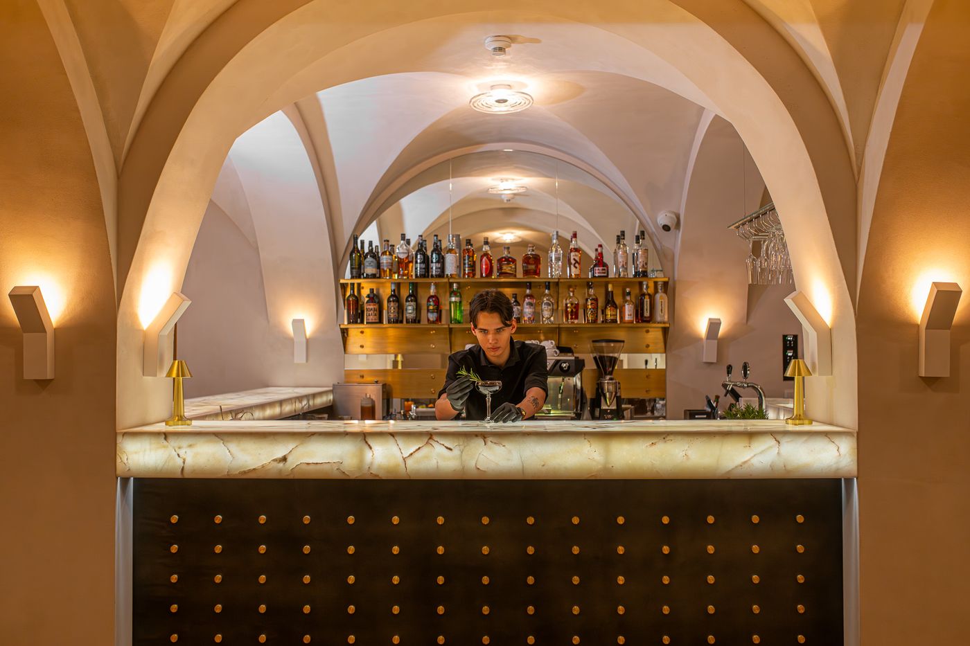 Zinar-Castle-Krakow-Bar-15