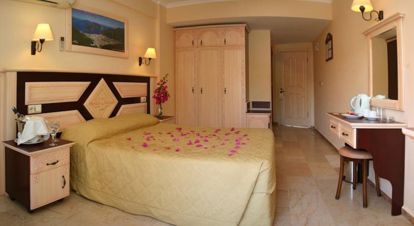 Bonjour Boutique Hotel