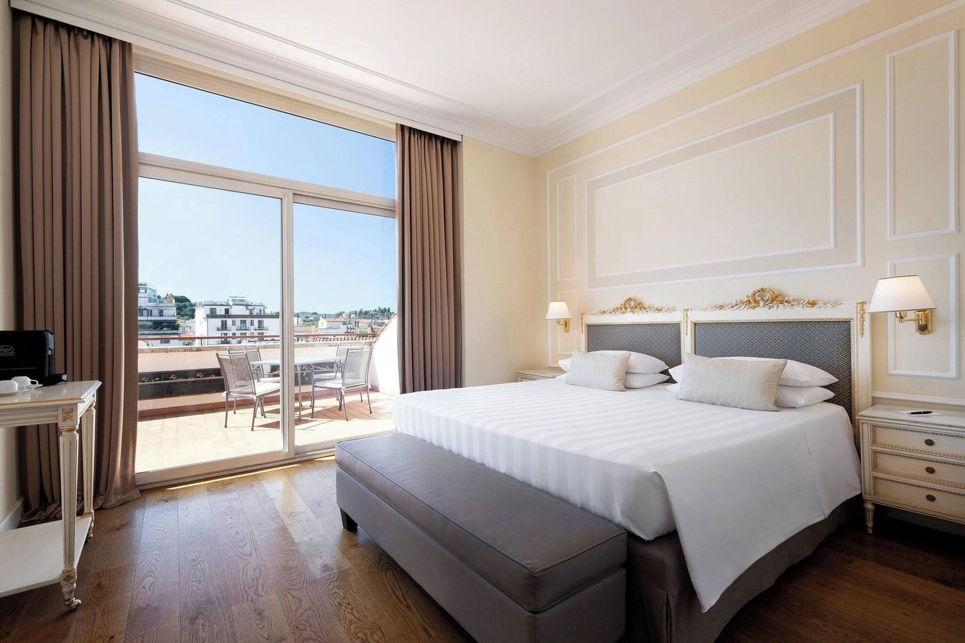 Autograph-Collection-Sina-Villa-Medici-Room-38