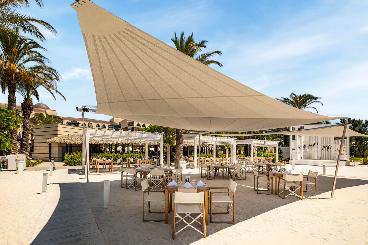 Kempinski-Hotel-The-Dome-Bar-85