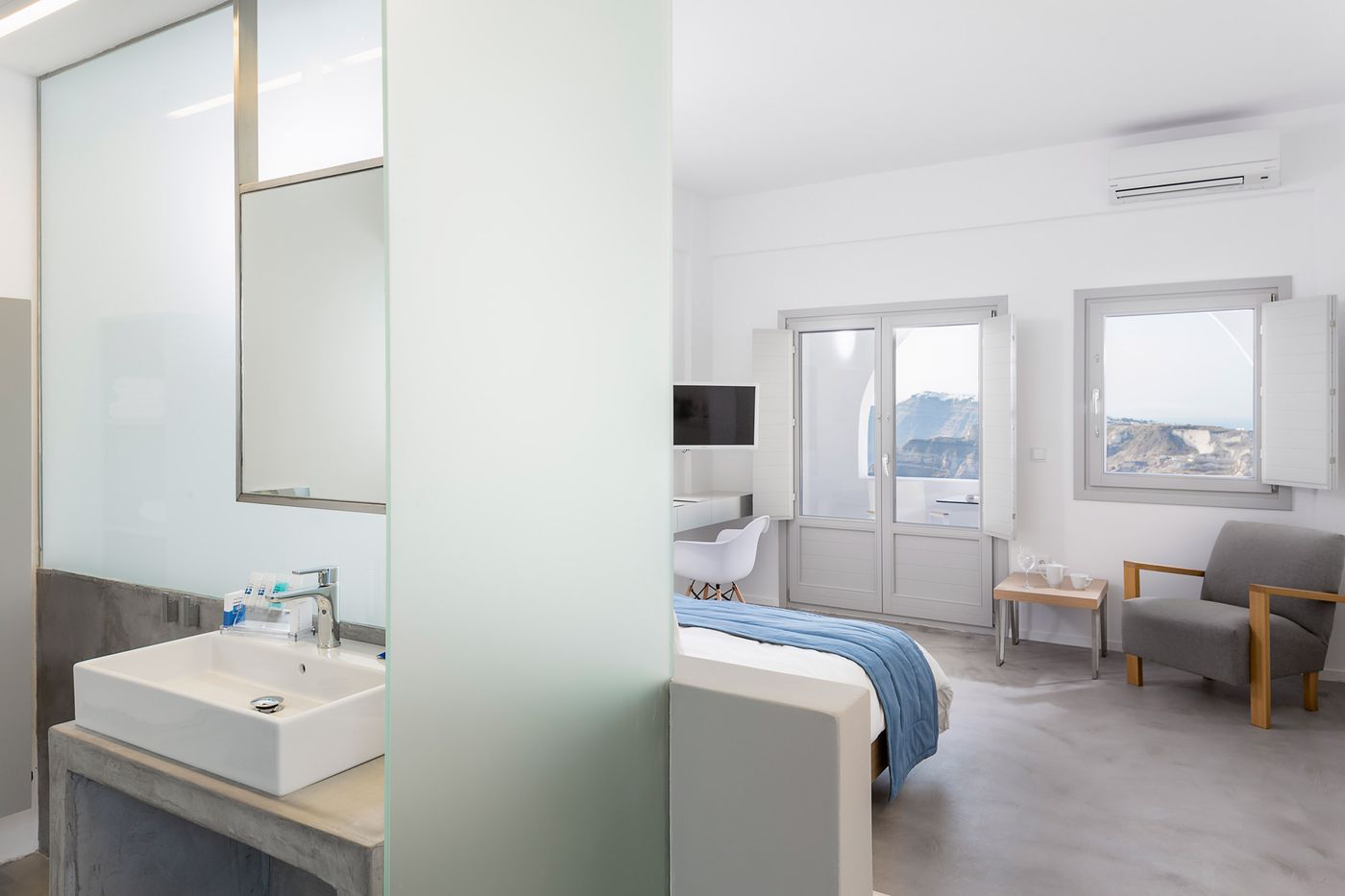 Alti-Santorini-Suites-Room-14