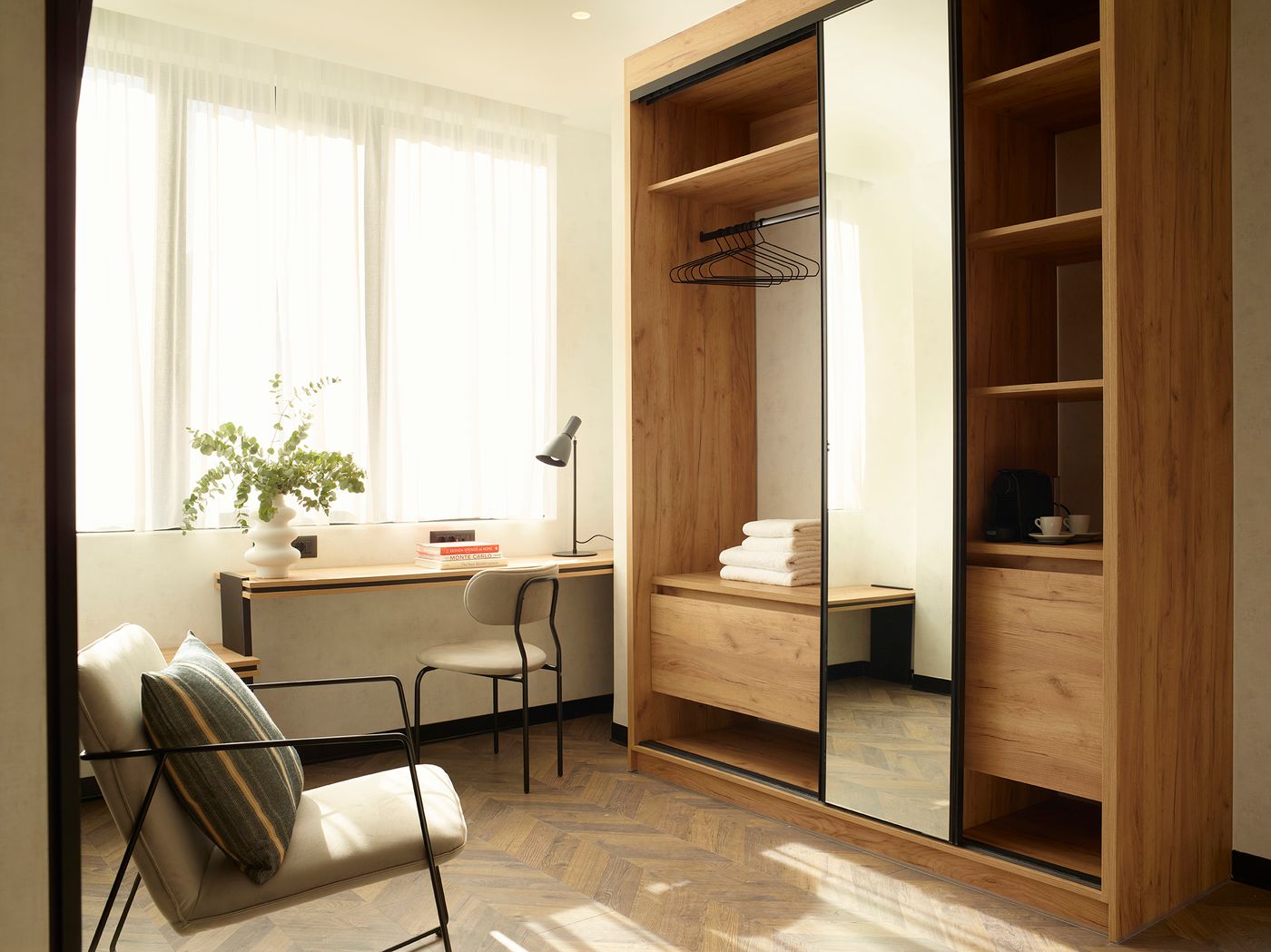 The-Port-Square-Hotel-Room-48