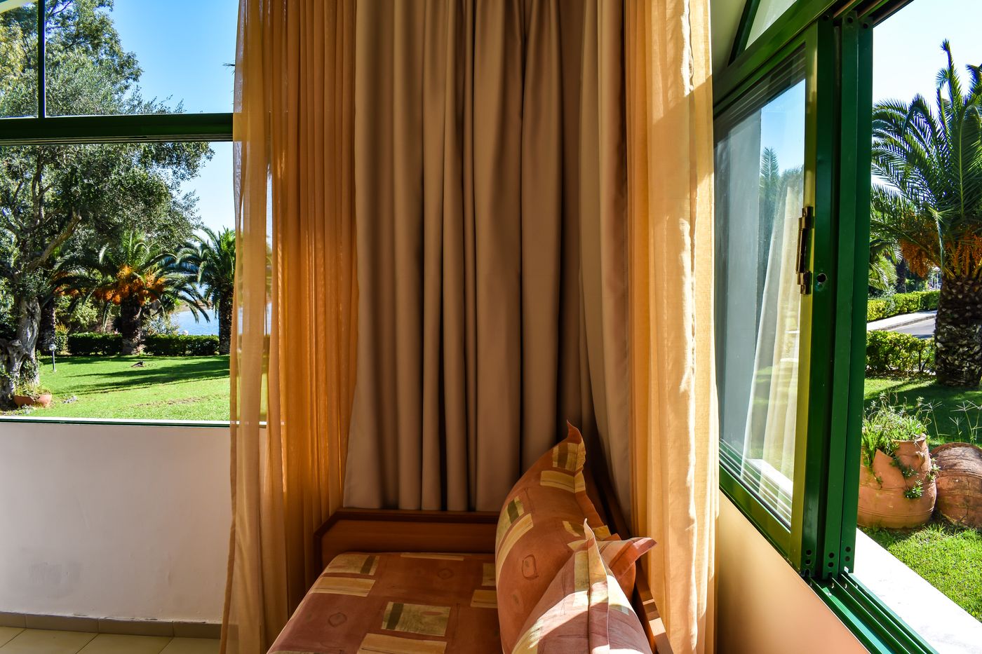 Govino-Bay-Apartments-Room-75