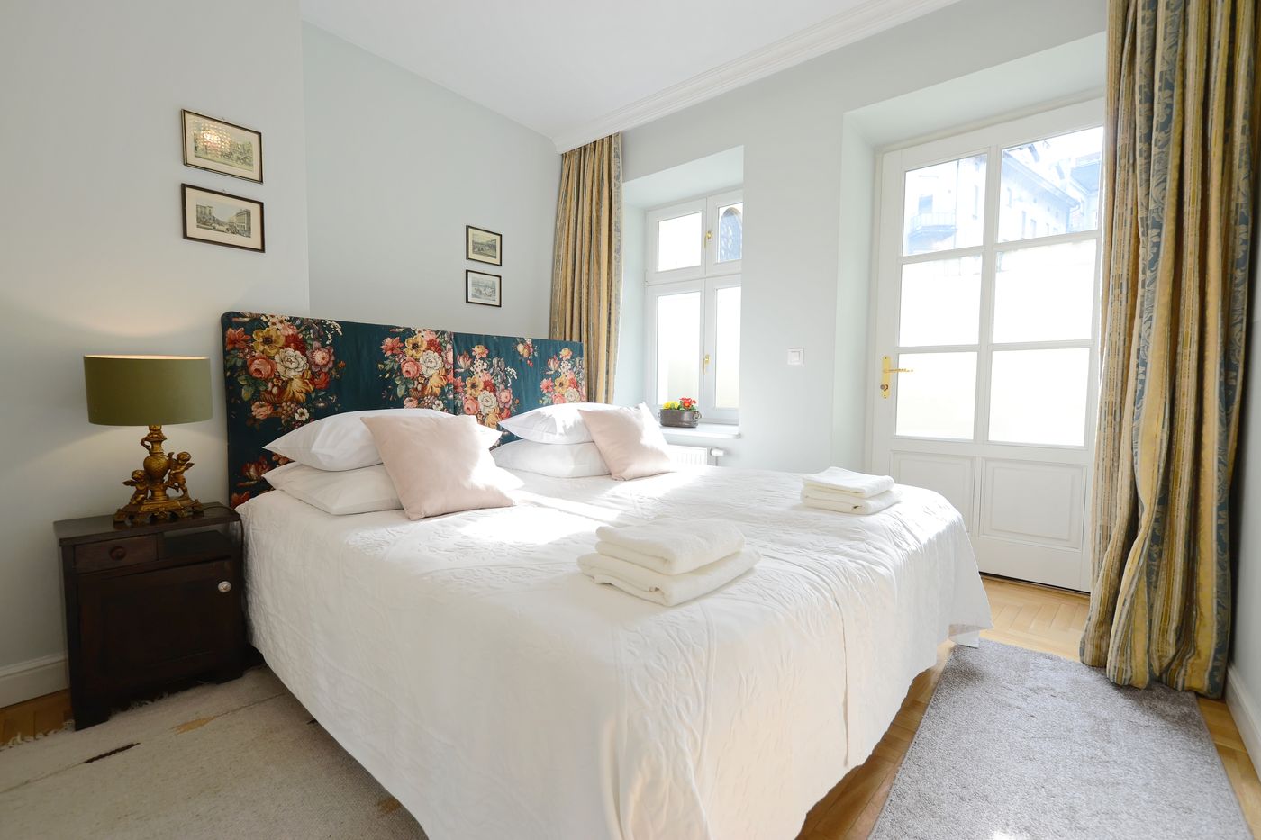 Crystal-Suites-chez-Helena-Room-9