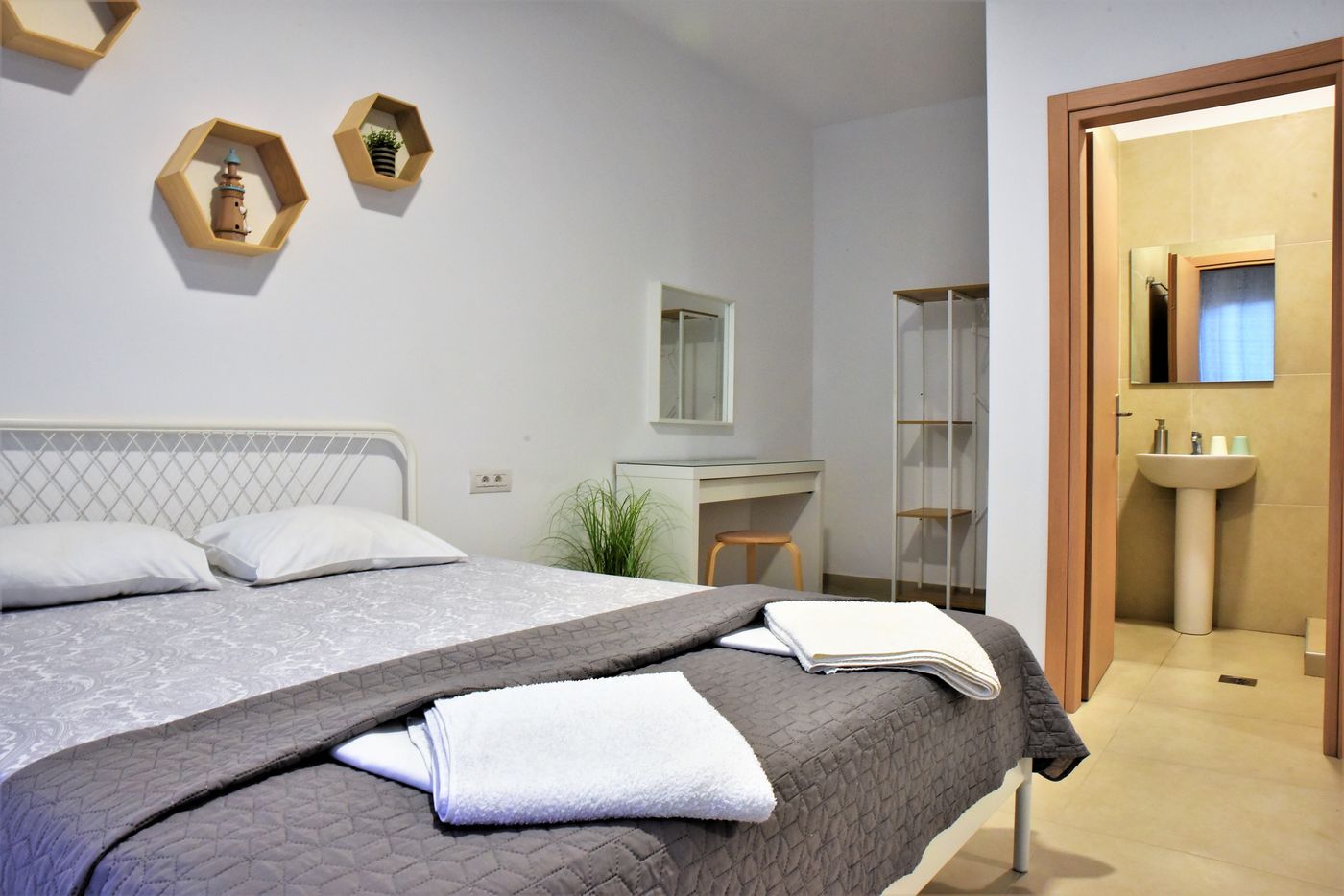 Telhinis-Hotel-Room-12