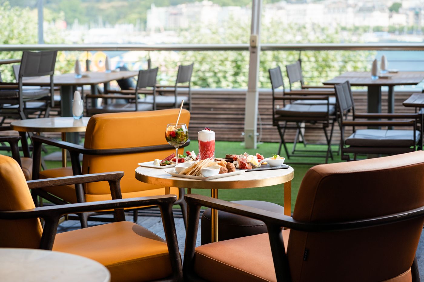 Grand-Kempinski-Bar-43