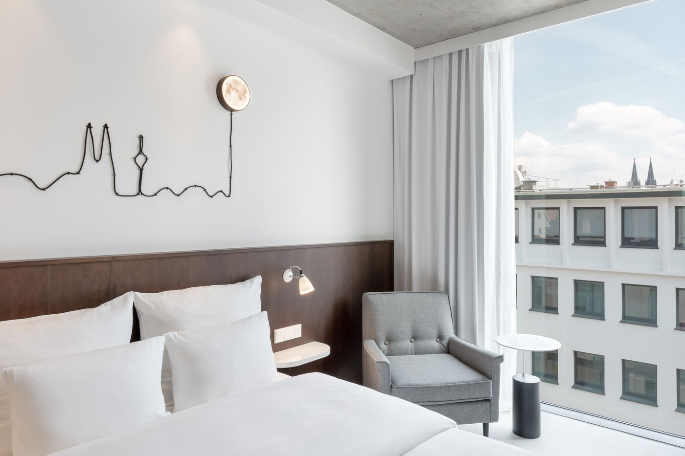 Ruby-Ella-Hotel---Bar-Room-19