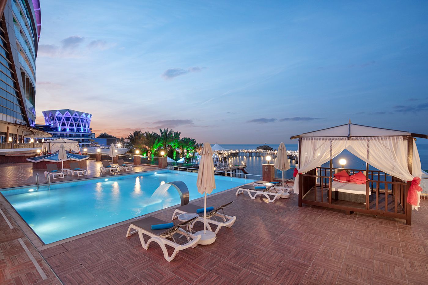 Granada-Luxury-Okurcalar-Pool-7