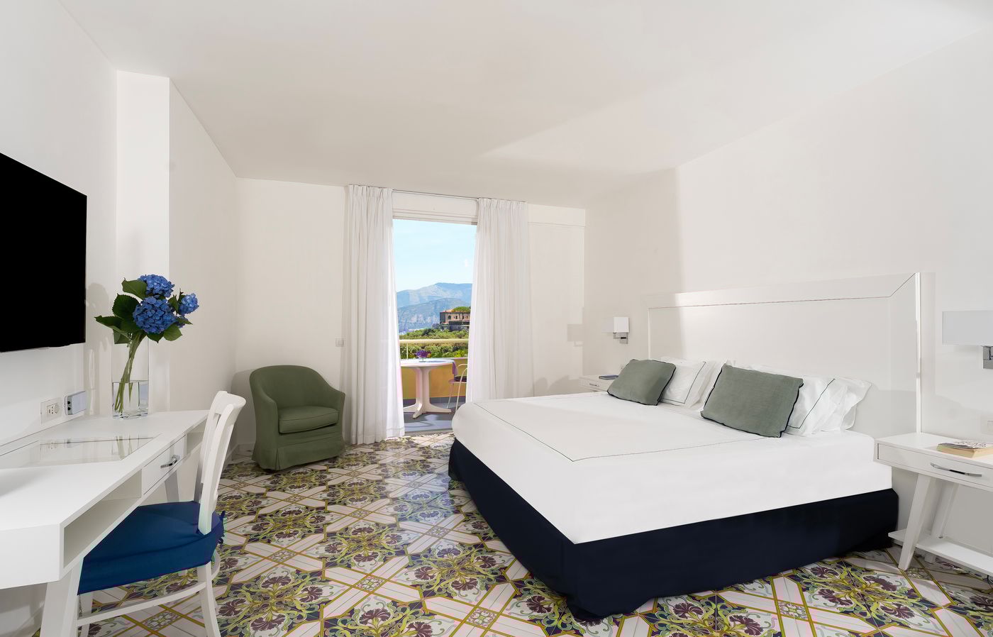 Grand-Hotel-Vesuvio-Room-16