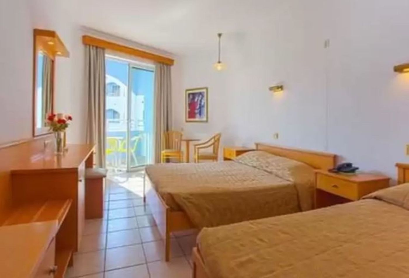 Continental-Palace-Room-30