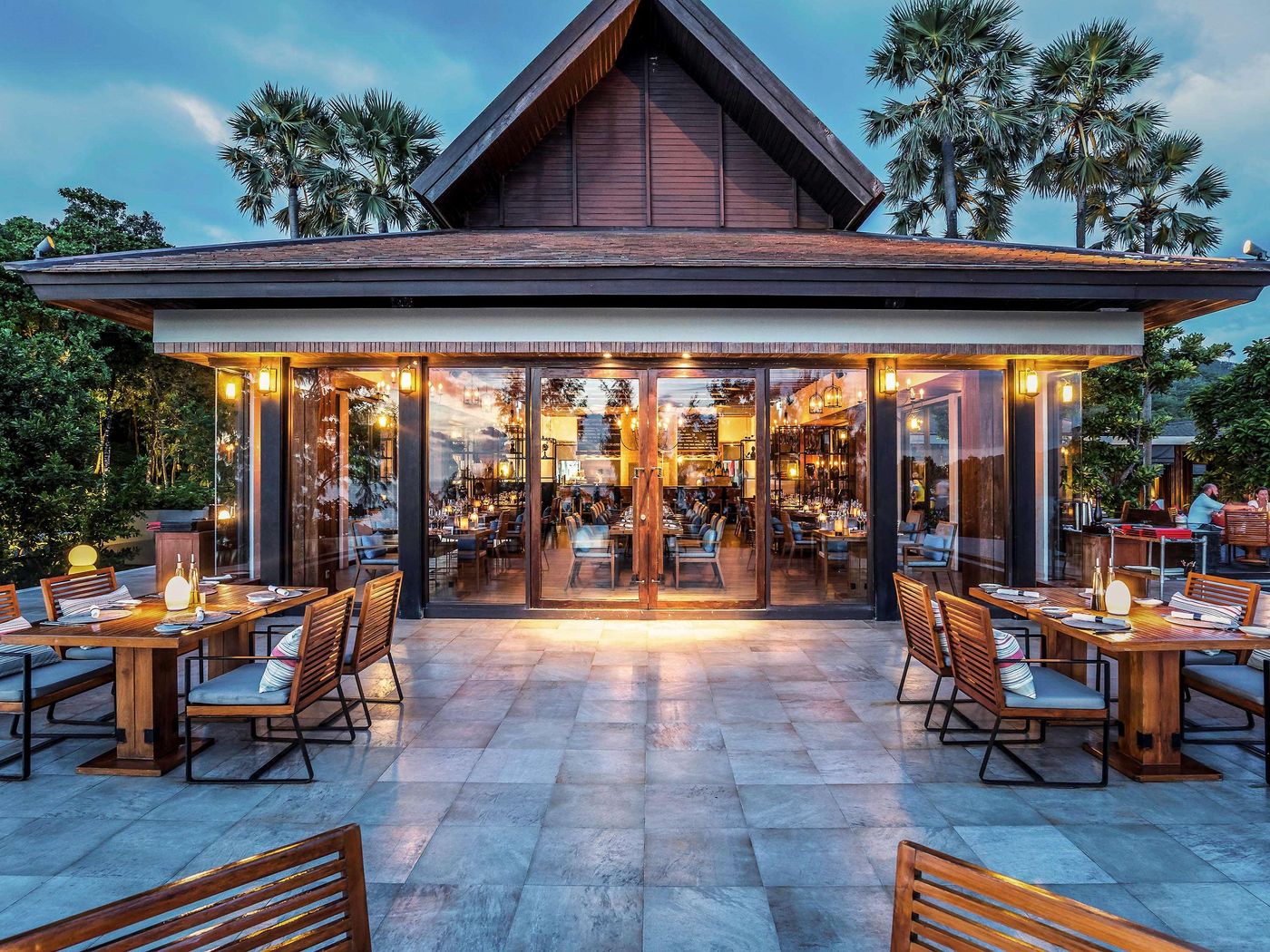 Pullman-Phuket-Arcadia-Resort-Restaurant-11