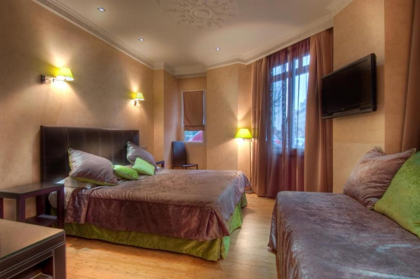 Hotel-Claude-Bernard-Saint-Germain-Room-24