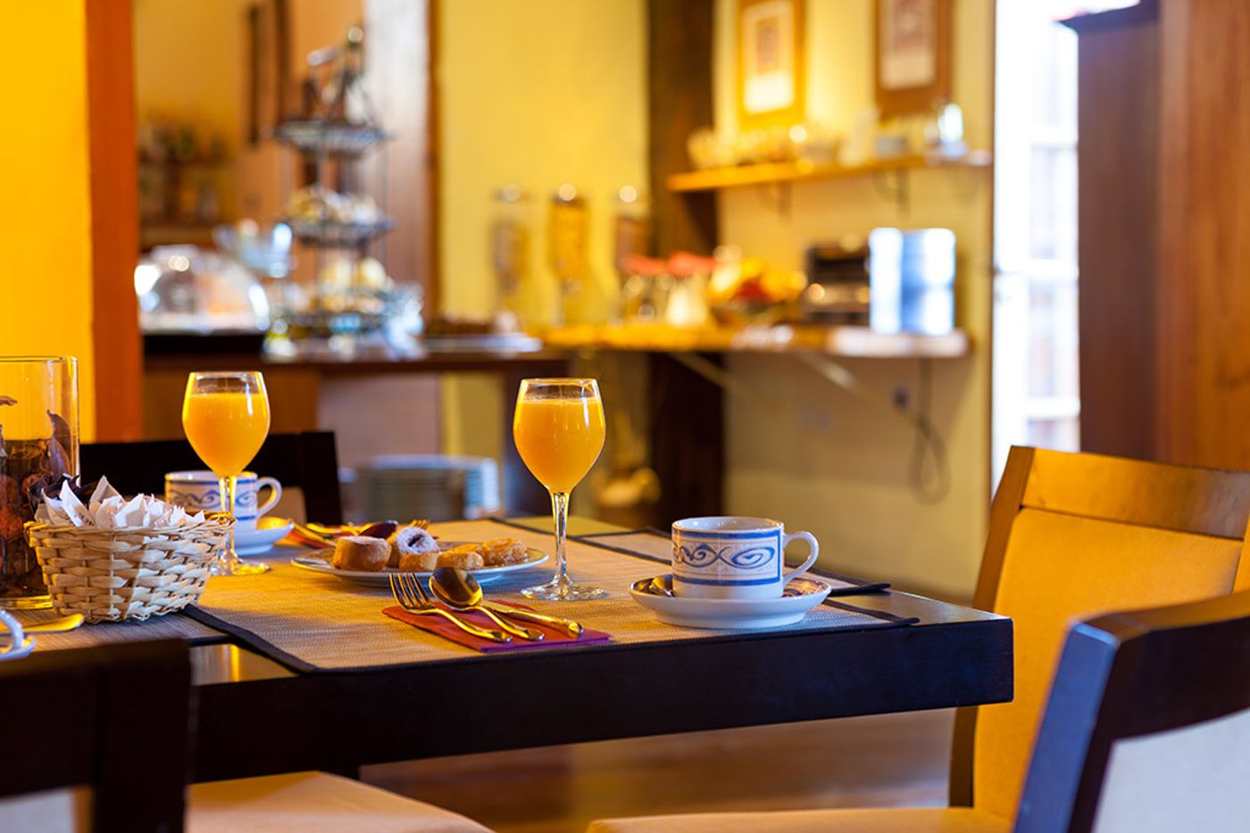 Hotel-LIVVO-La-Quinta-Roja-Restaurant-49