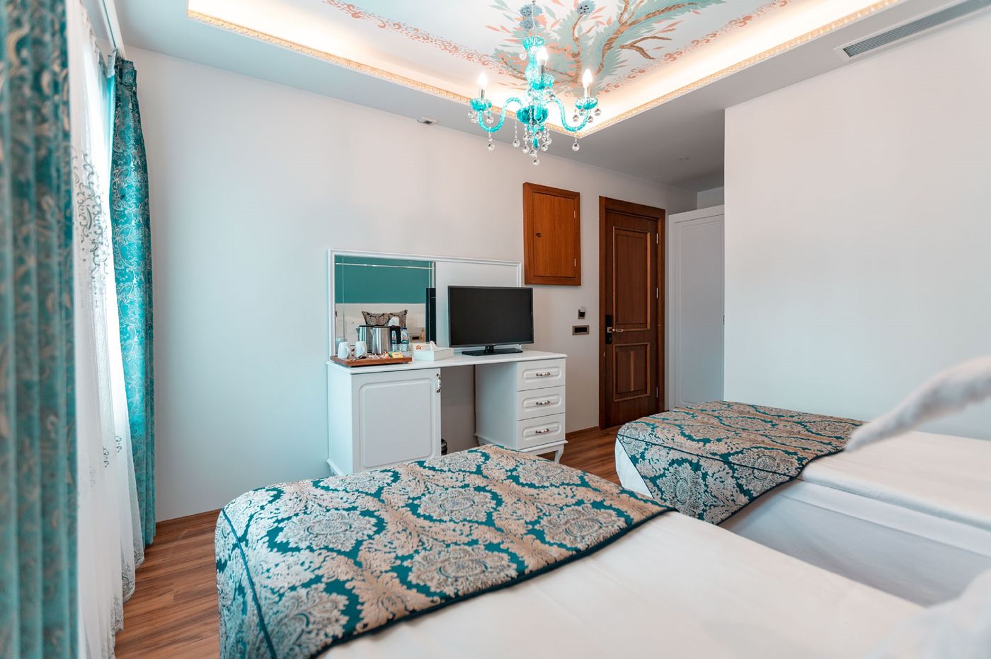 Seven-Hills-Palace---Spa-Room-42