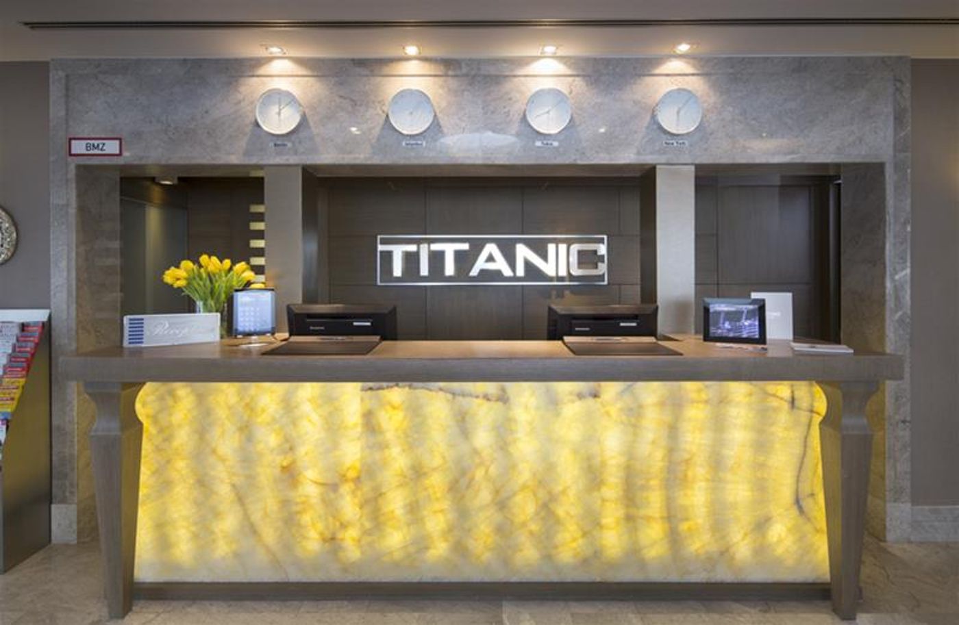 Titanic-Comfort-Mitte-Lobby-15