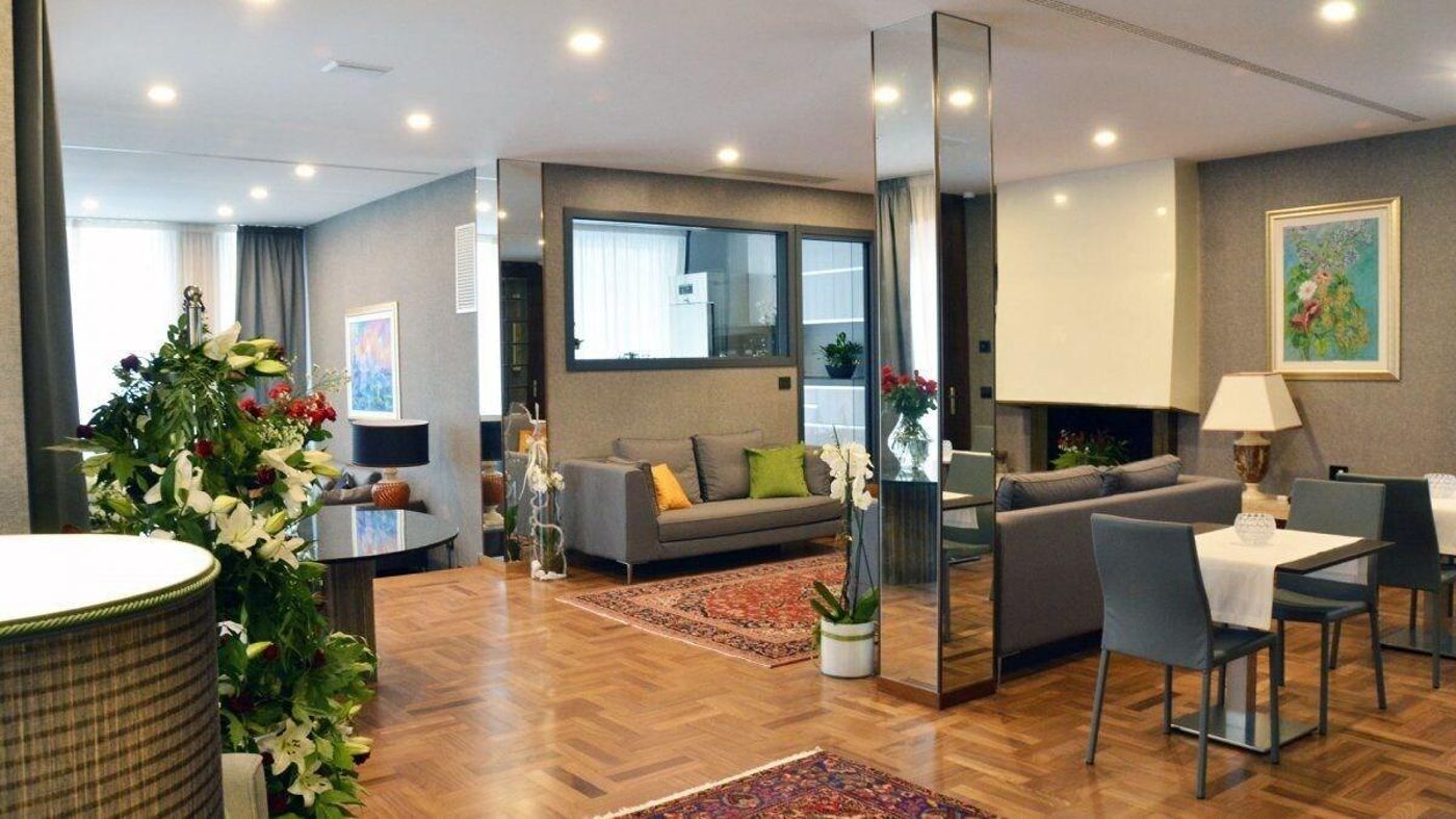 Borea-Luxury-B-B-Lobby-14