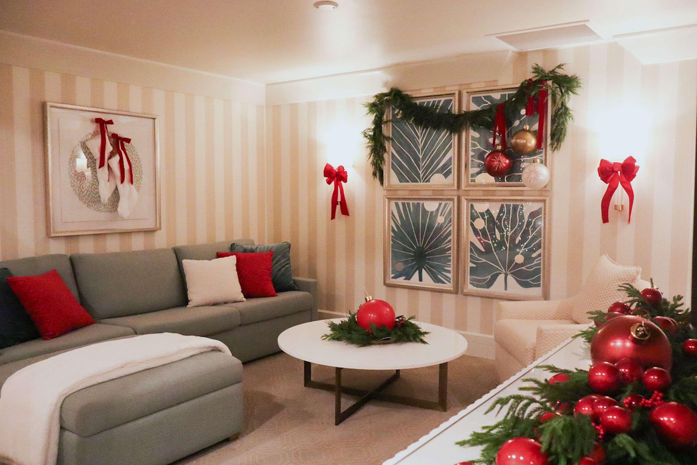 Beverly-Hilton-Room-26