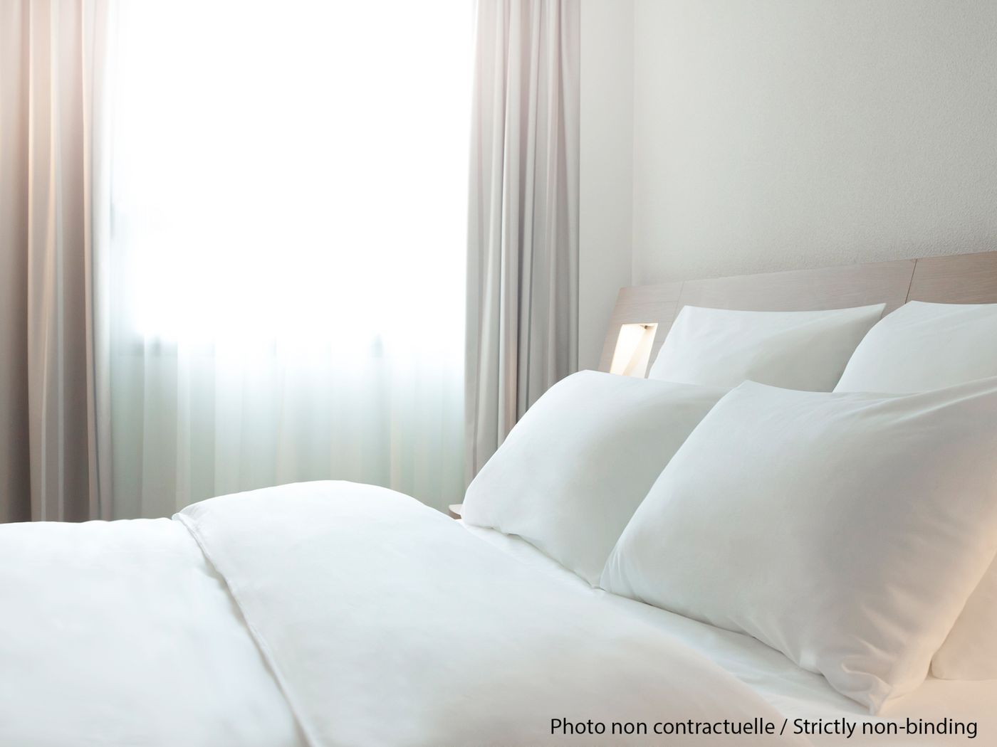 Novotel Zagreb-Croatia-ZAGREB-Room-10