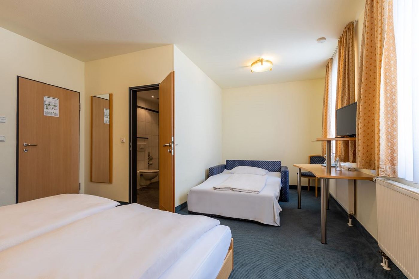 Trip-Inn-Hotel-Conti-Room-10