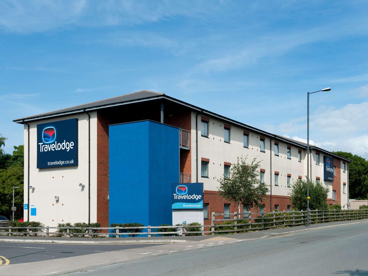 Travelodge Bromborough-United Kingdom-Wirral Cheshire-General view-1