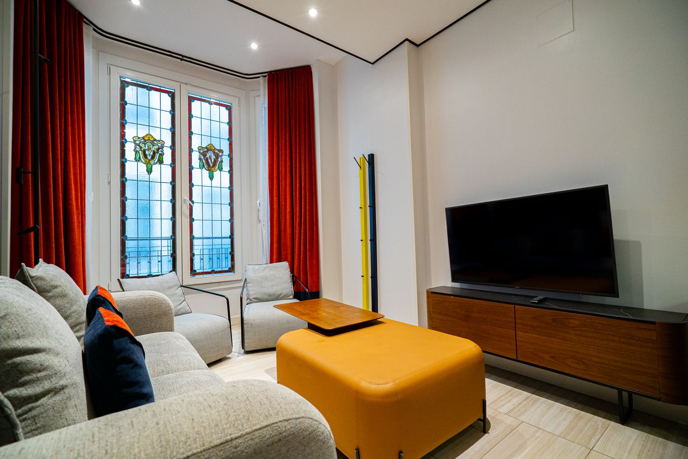 Smartrental-Collection-Gran-Via-Centric-II-Room-59