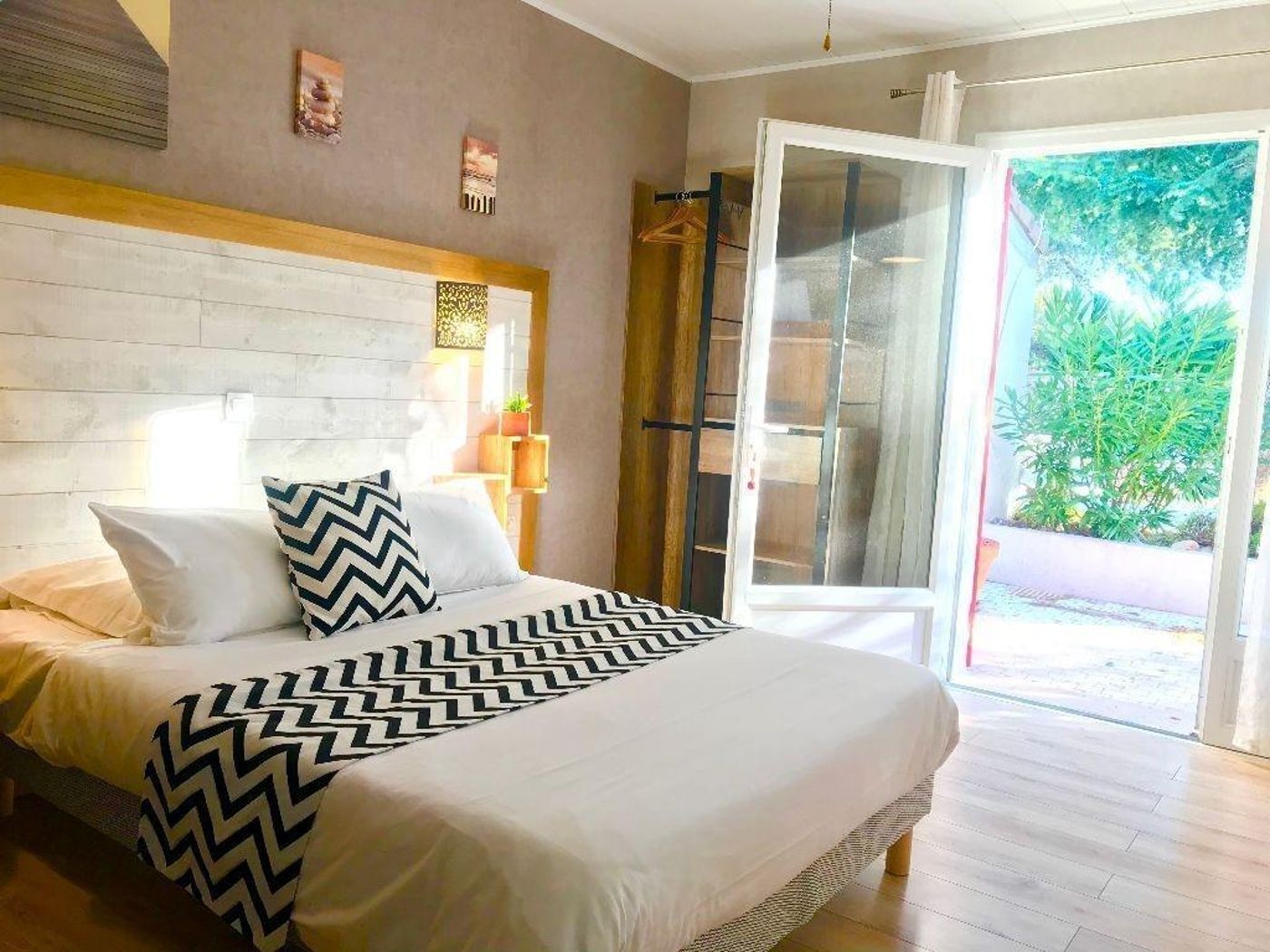 Hôtel du Joli Bois-France-CASSIS-Room-7