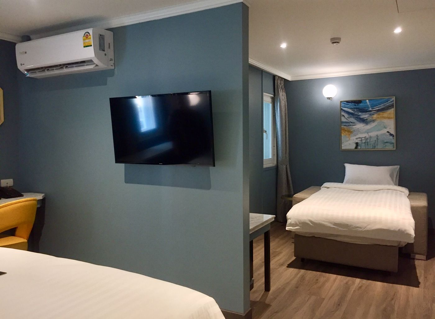 The-Mulberry-Bangkok-Hotel-Khaosan-Road-Room-18