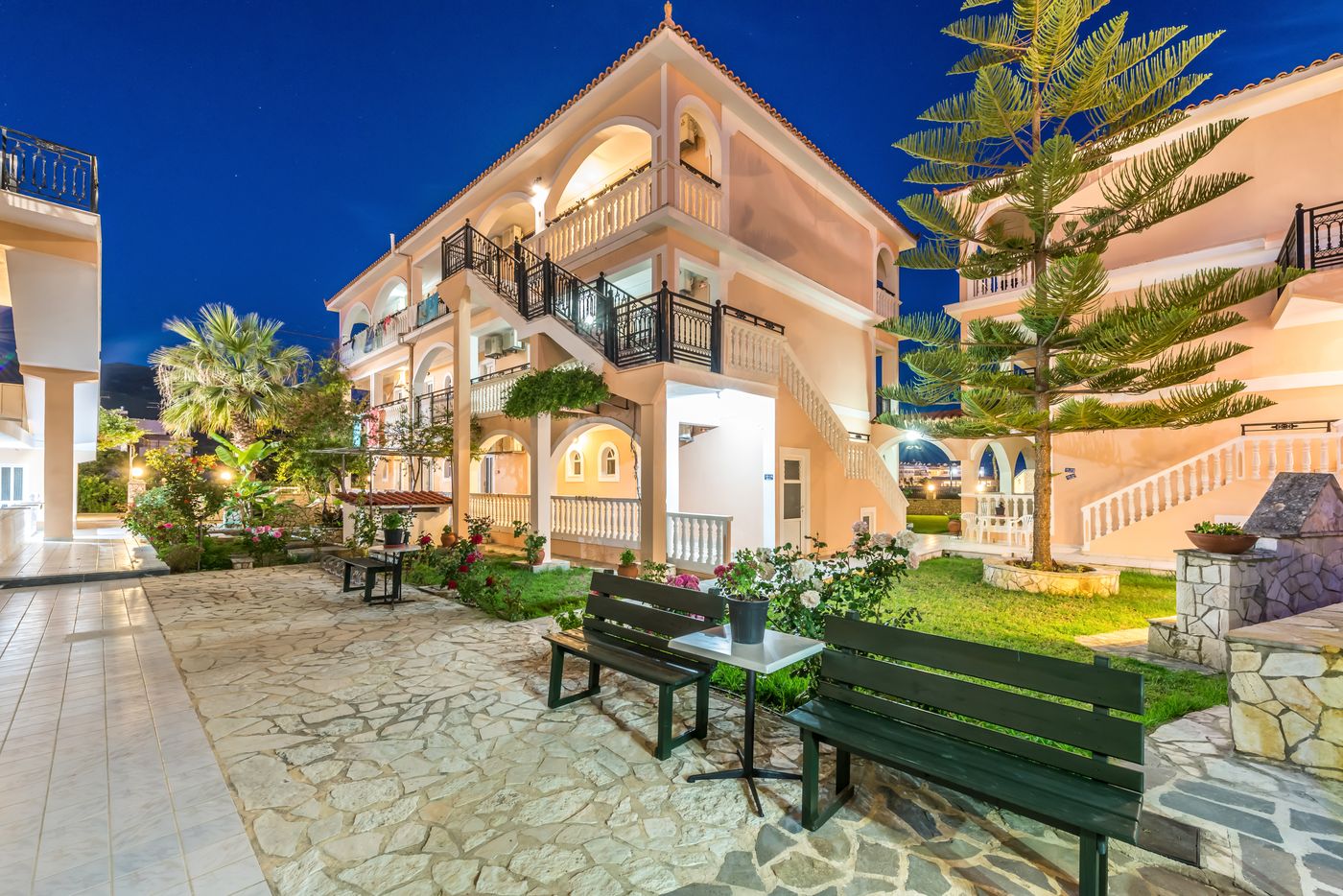 Athina Apartments