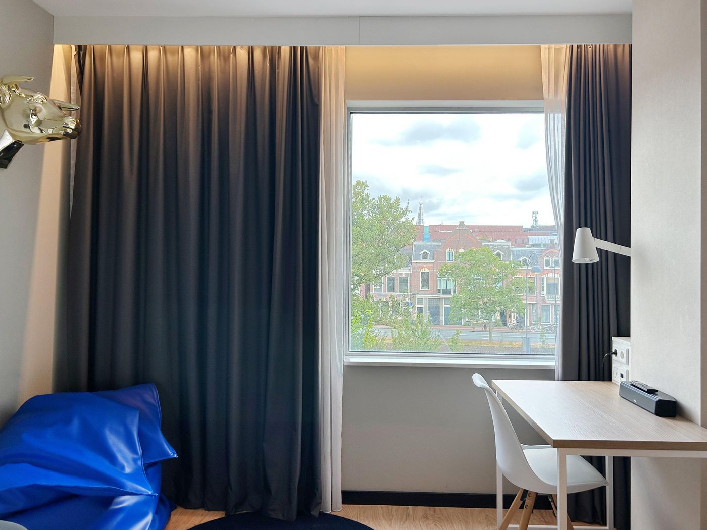 Holiday-Inn---the-niu--Dairy-Haarlem-Room-23