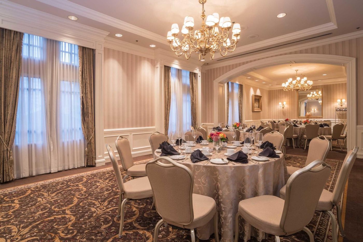 La-Grande-Residence-Vancouver-At-The-Sutton-Place-Sports-and-Entertainment-32