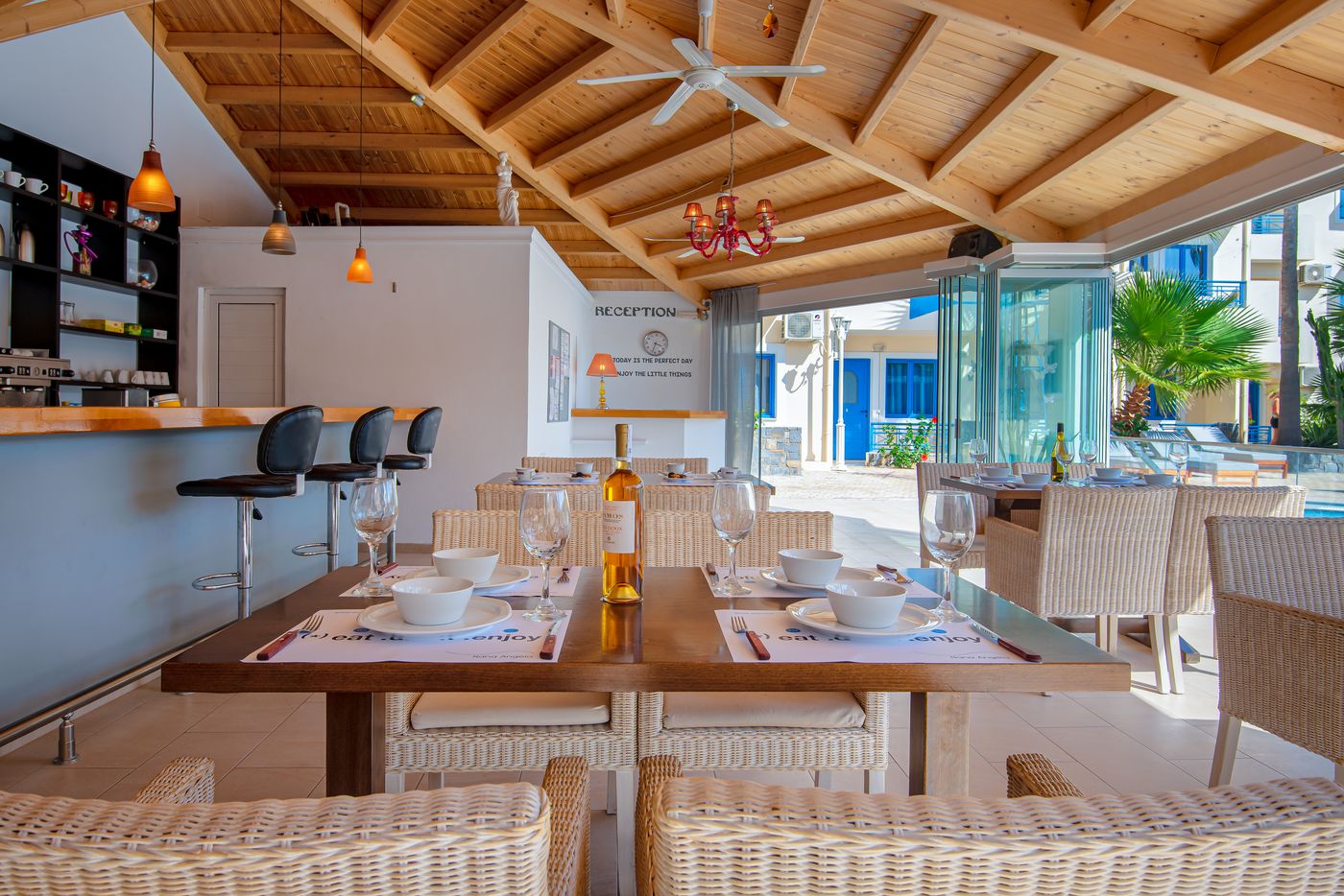 Nana-Angela-Apartments-Restaurant-33