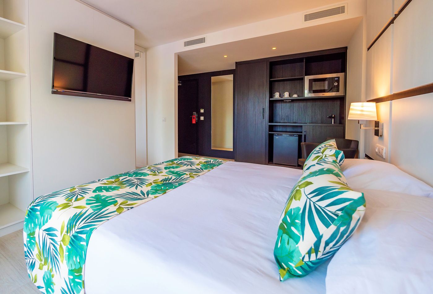 Golden-Port-Salou-and-Spa-Room-23