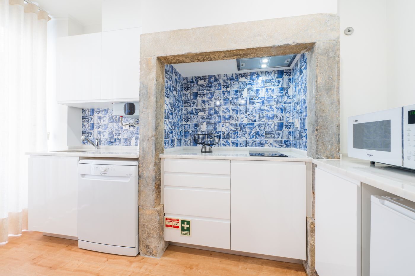 Via-Augusta-129-Room-42