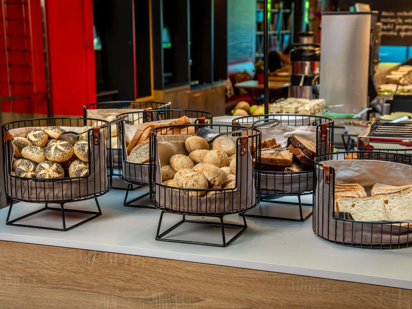 Ibis-Warszawa-Centrum-Restaurant-77