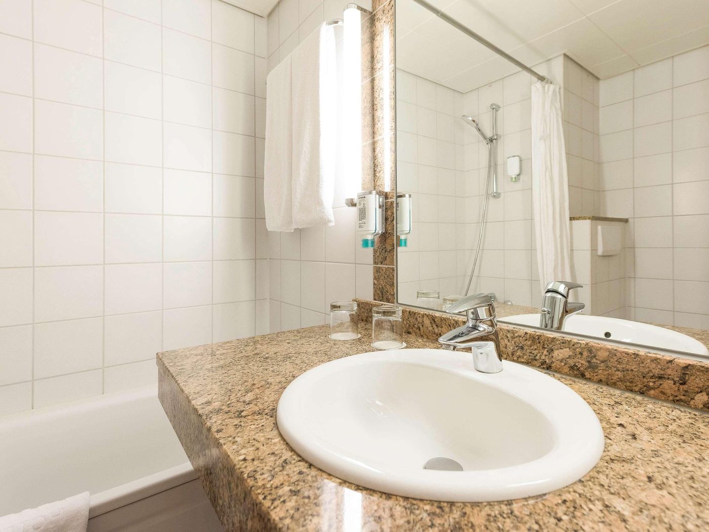 ibis-Styles-Berlin-Treptow-Room-48