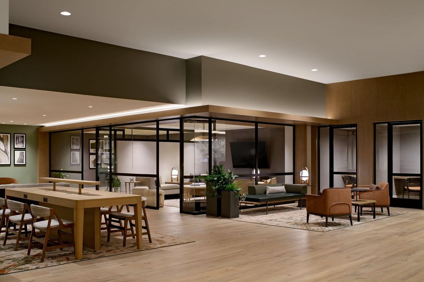 Sheraton-Park-Hotel-at-the-Anaheim-Resort-Lobby-6