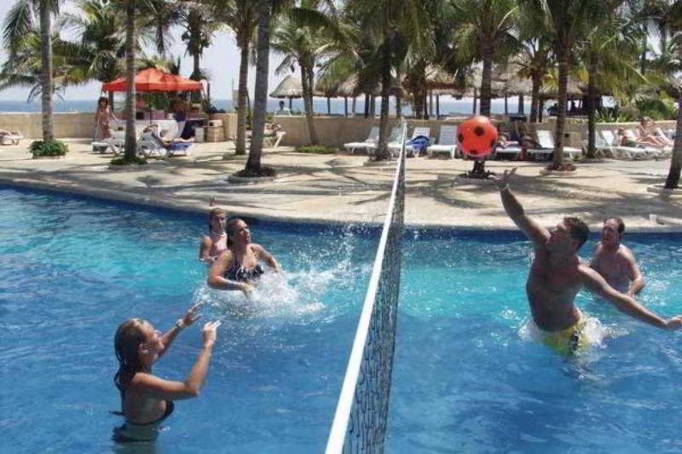 The-Pyramid-at-Grand-Oasis-Pool-67