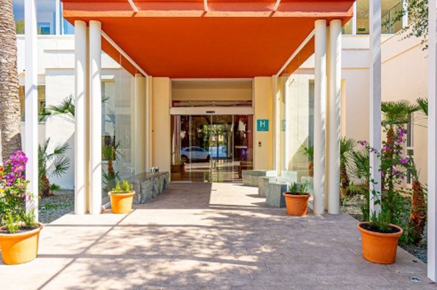 04.07.25 Hotel Rosella by Intelier