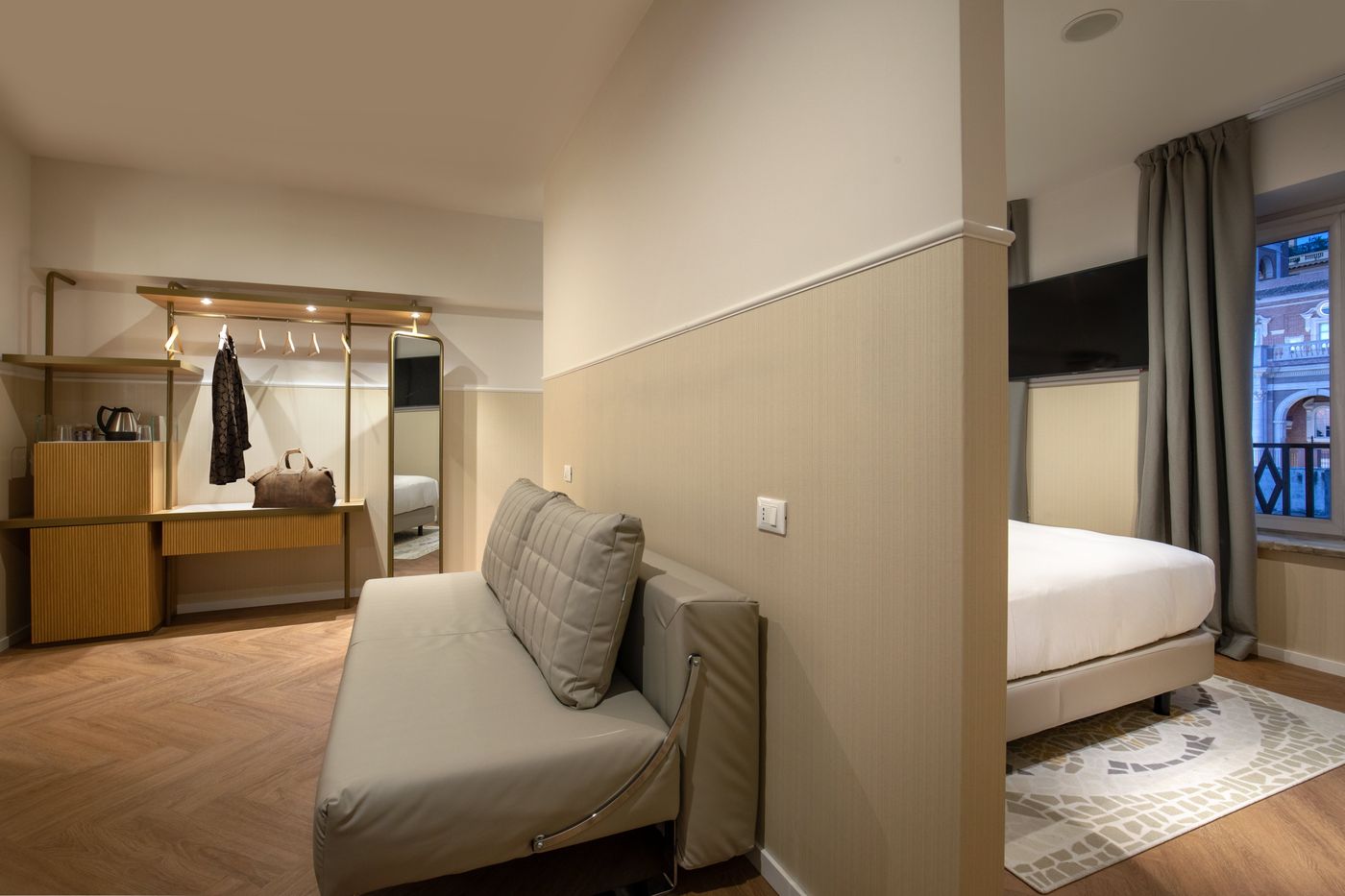 Cosmopolita-Hotel-Rome--Tapestry-Collection-by-Hil-Room-8