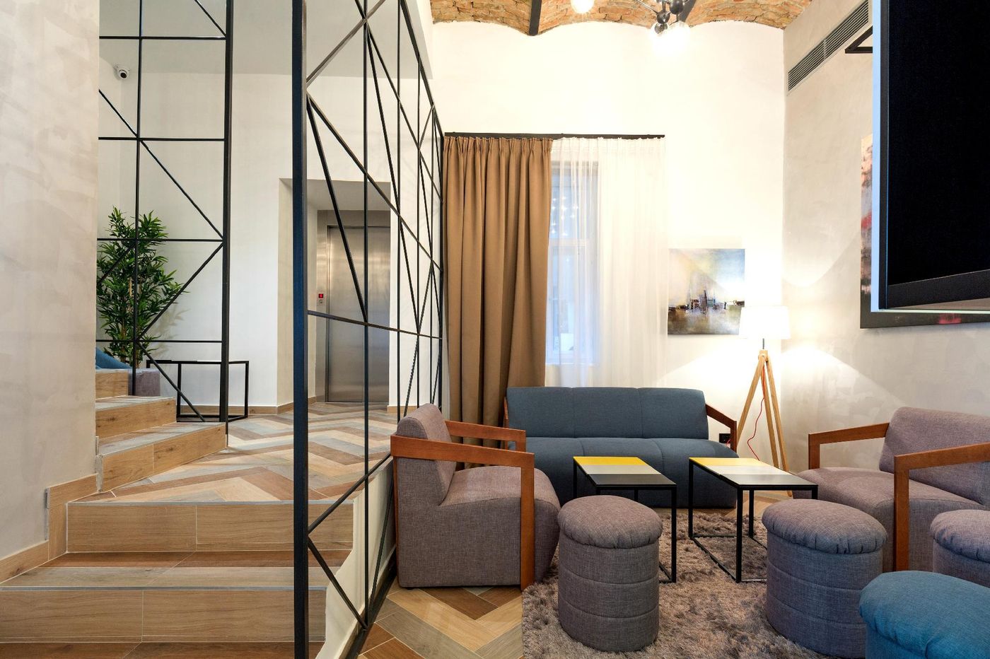 Capital Hotel Garni-Serbia-Belgrade-Lobby-10