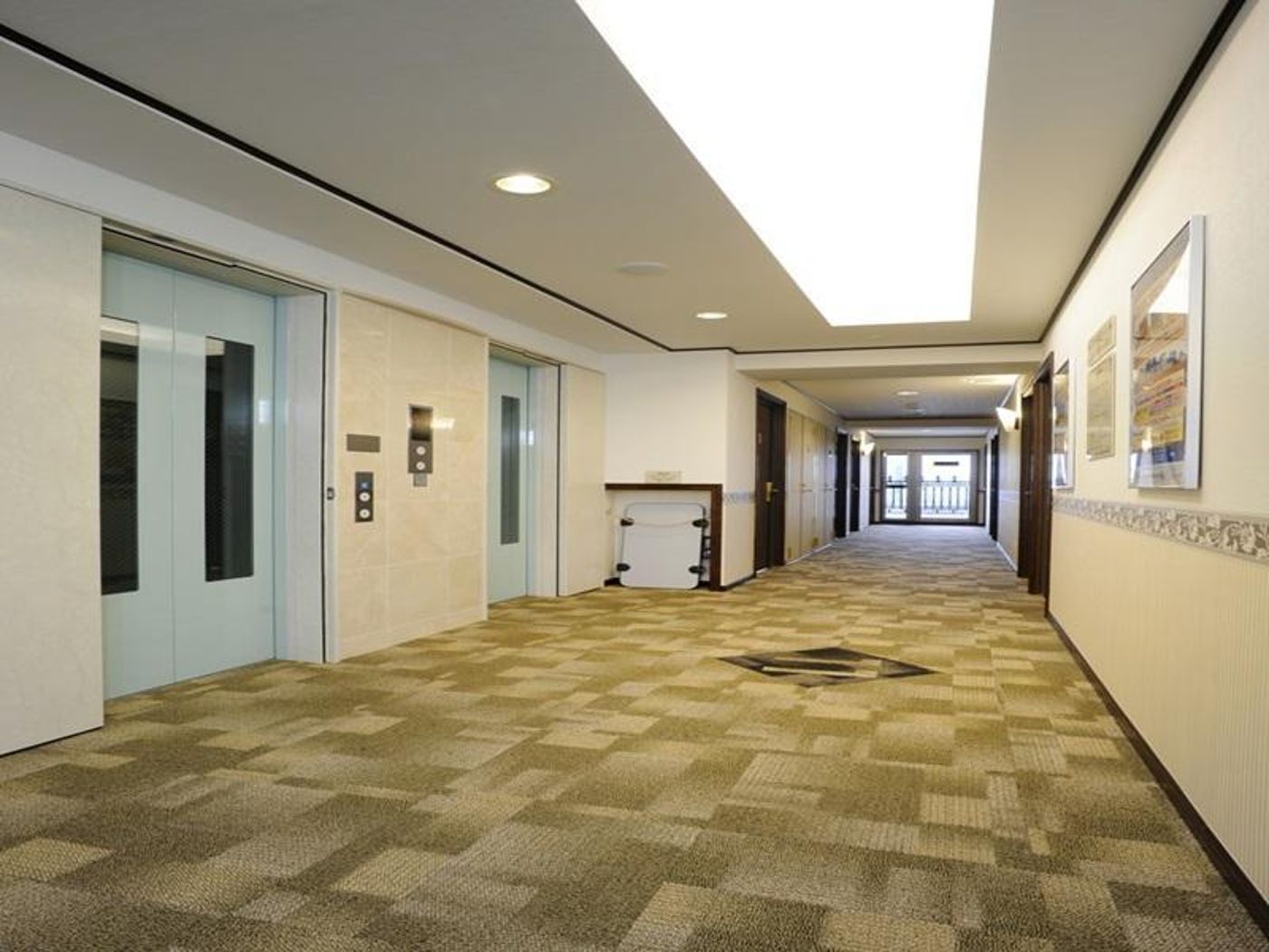 Toyoko Inn Tokyo Korakuen Bunkyokuyakusho-mae-Japan-Tokyo-General view-3