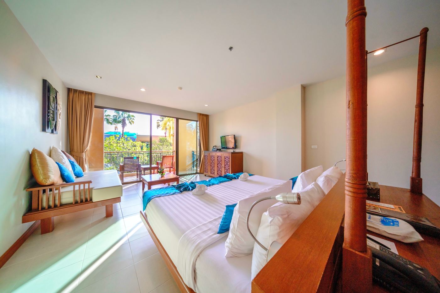 Rawai-Palm-Beach-Resort-Room-19