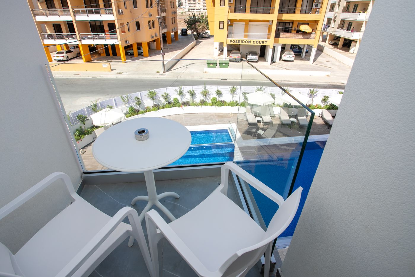 Best-Western-Plus-Larco-Hotel-Pool-4