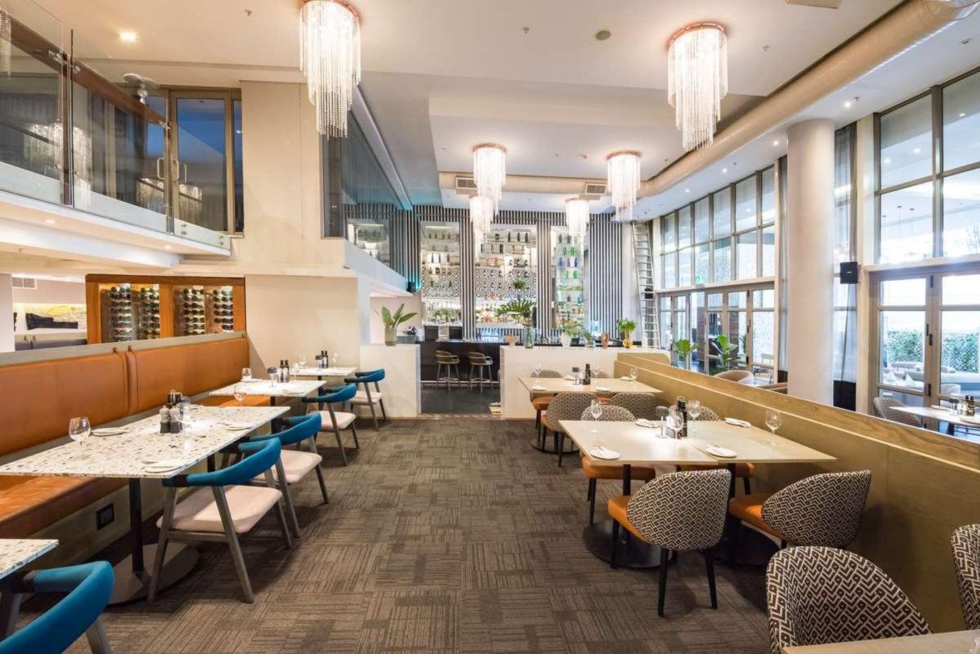 Doubletree-by-Hilton-Cape-Town-Restaurant-14
